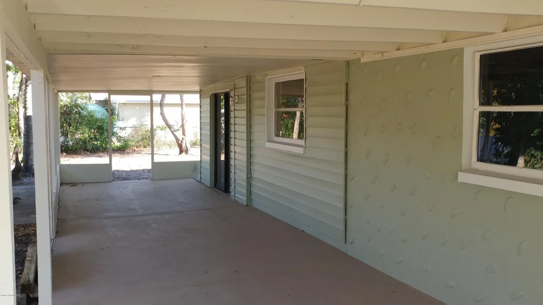 Photo of 1449 Lillian Lane