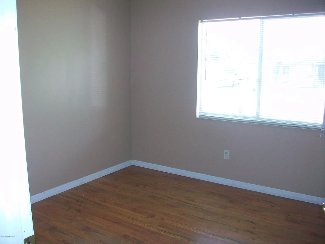 Photo of 1480 Carr Circle NE
