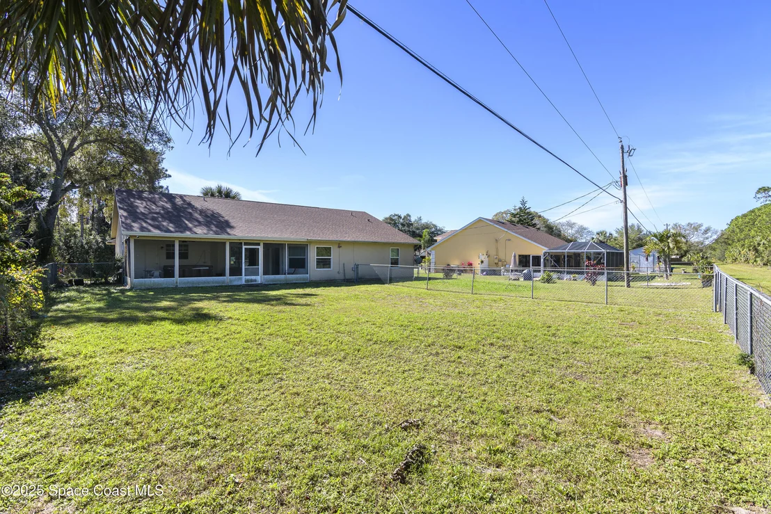 Photo of 413 Abello Road SE