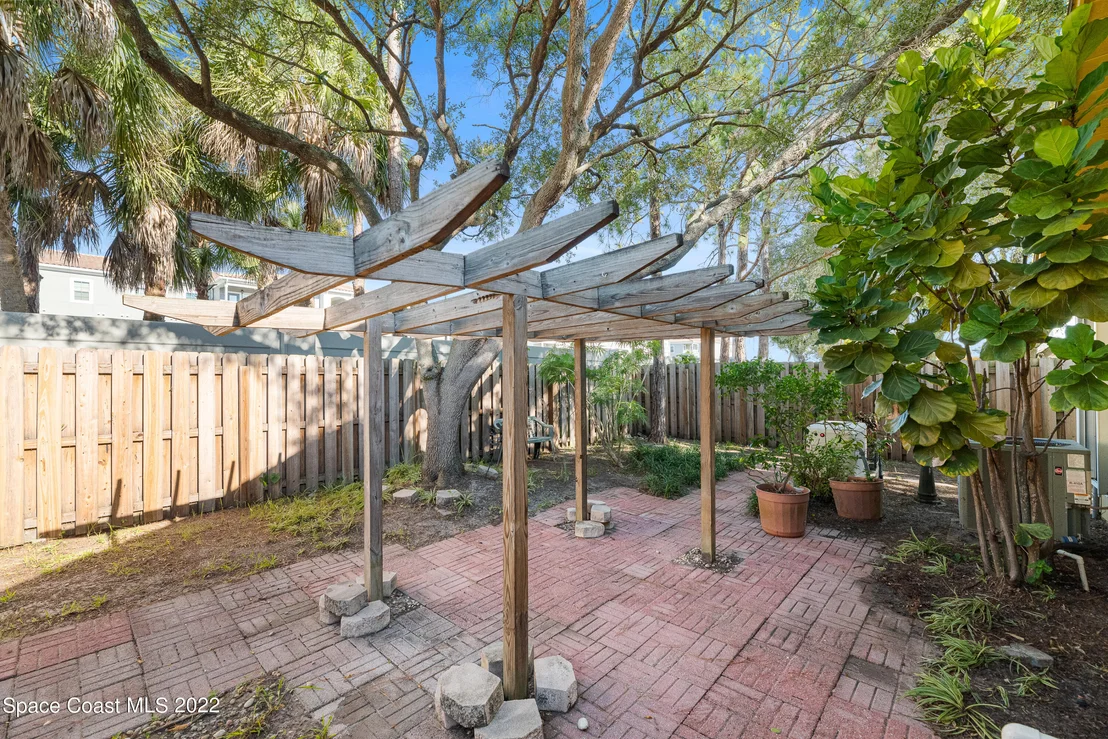 Photo of 4280 Silver Lake Drive