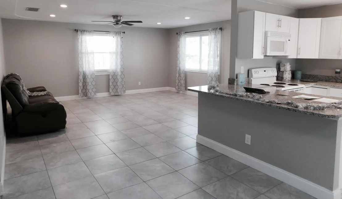 Photo of 2581 Locksley Road