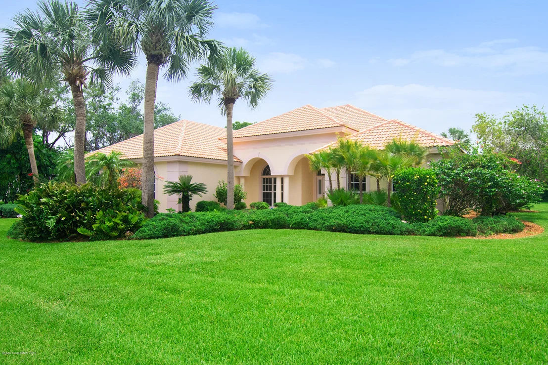 Photo of 759 Glengarry Drive