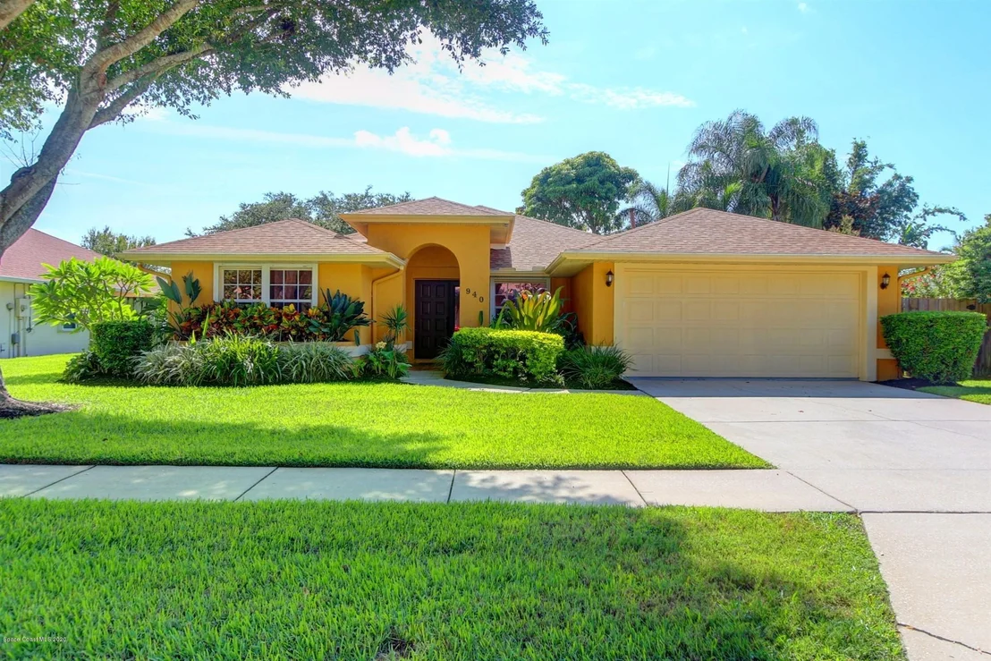Photo of 940 Pelican Lane