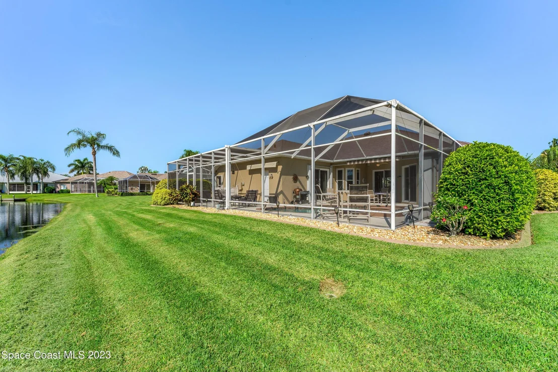 Photo of 665 Carriage Hill Road
