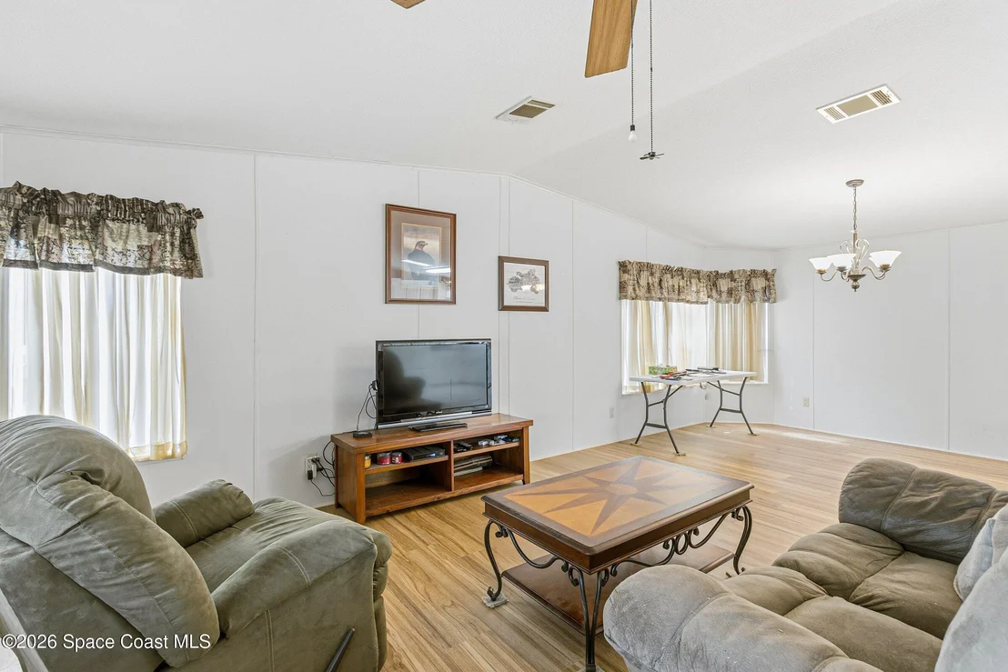 Photo of 122 Scenic Drive