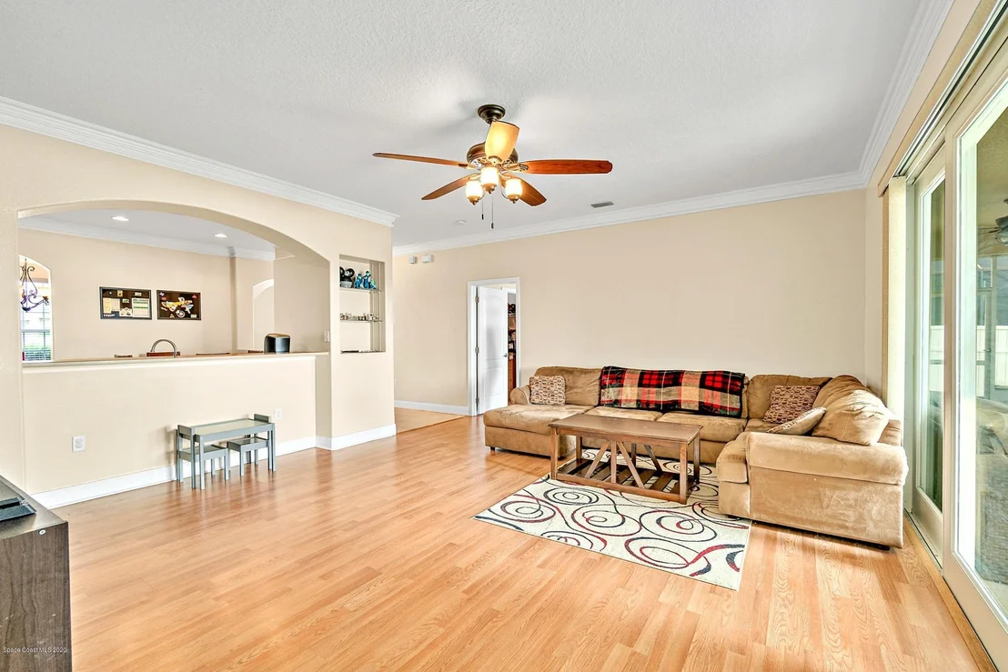 Photo of 1541 Bridgeport Circle