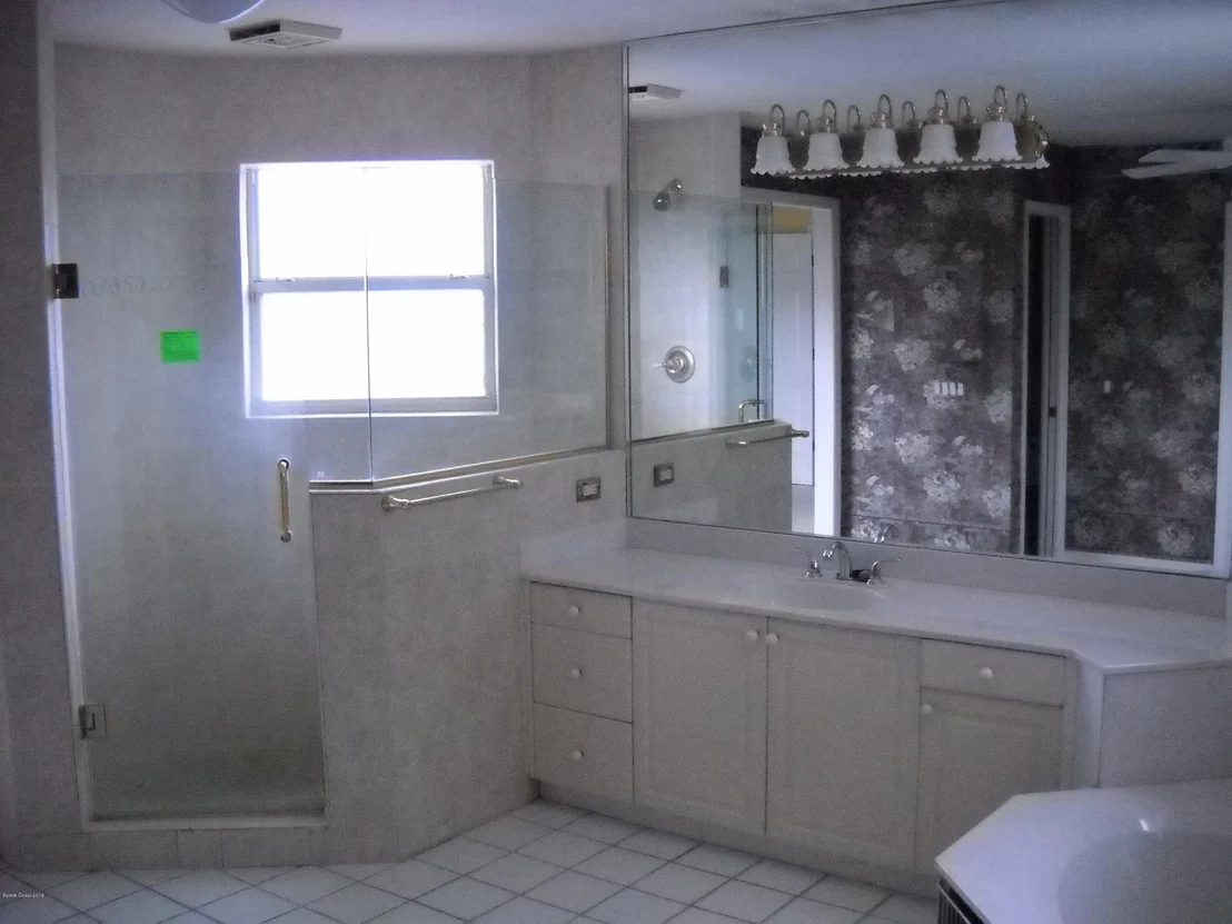 Photo of 775 Glengarry Drive