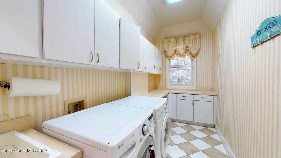 Photo of 3935 Hidden Oaks Lane