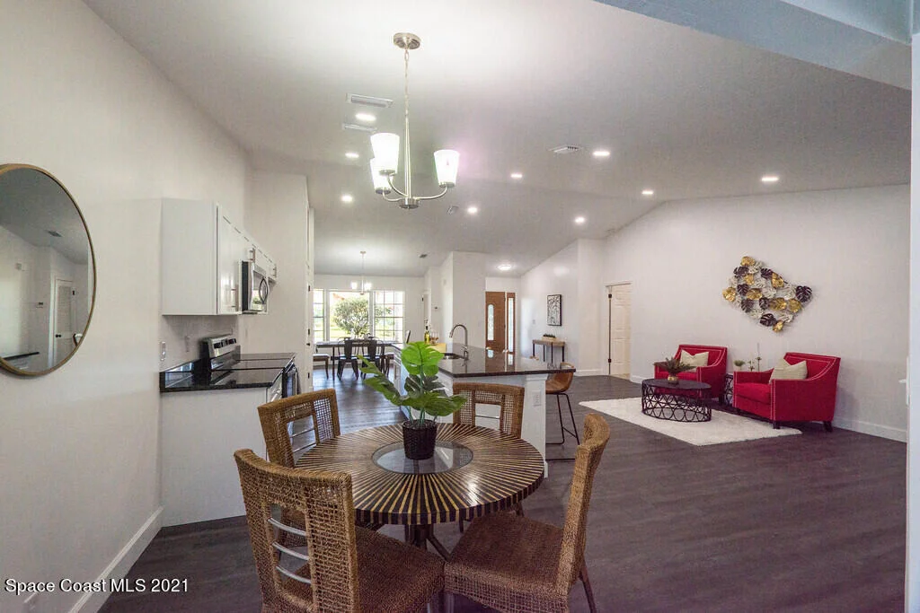 Photo of 564 Crystal Lake Drive