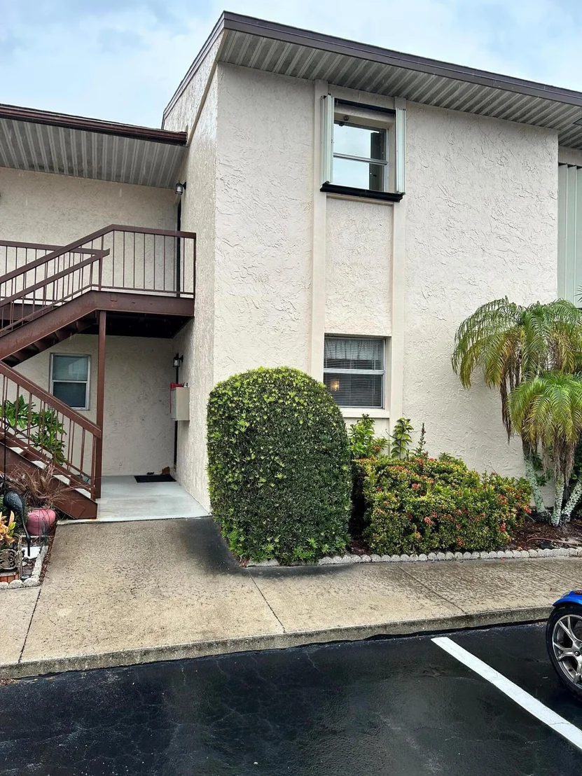 Photo of Unit 4H at 2500 Eagle Drive