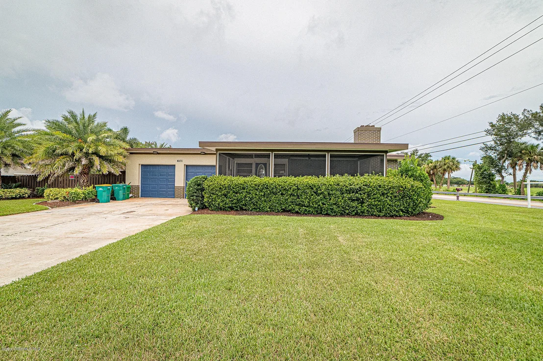 Photo of 601 Edgewood Drive