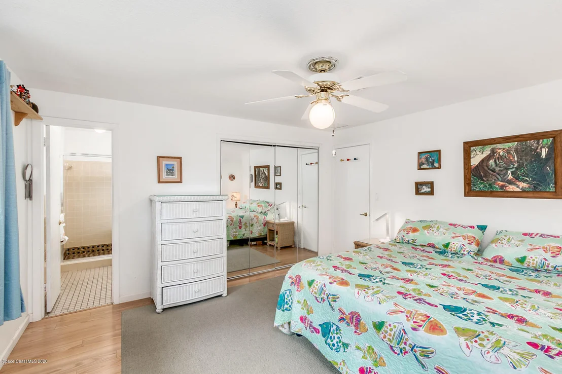 Photo of 565 Seabreeze Drive