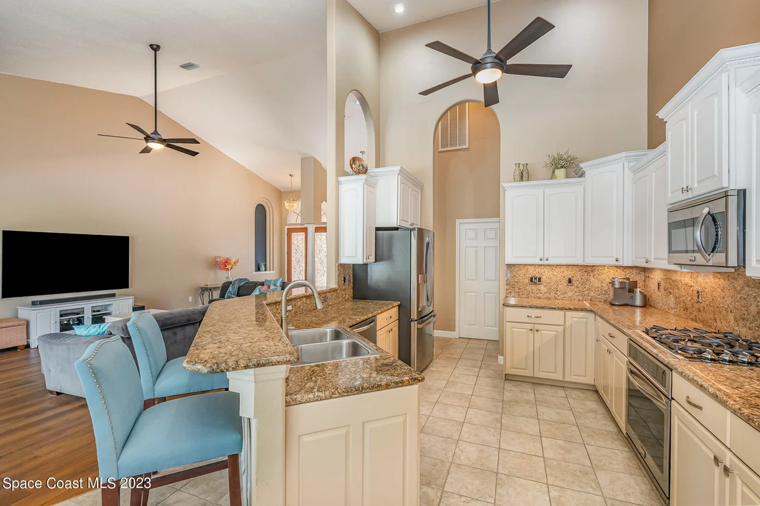 Photo of 426 Southampton Drive