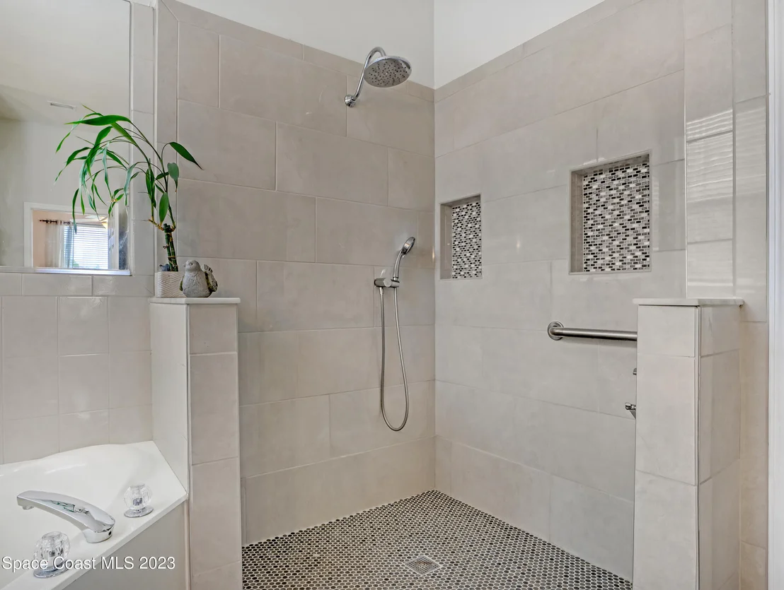 Photo of 904 Suntree Woods Drive
