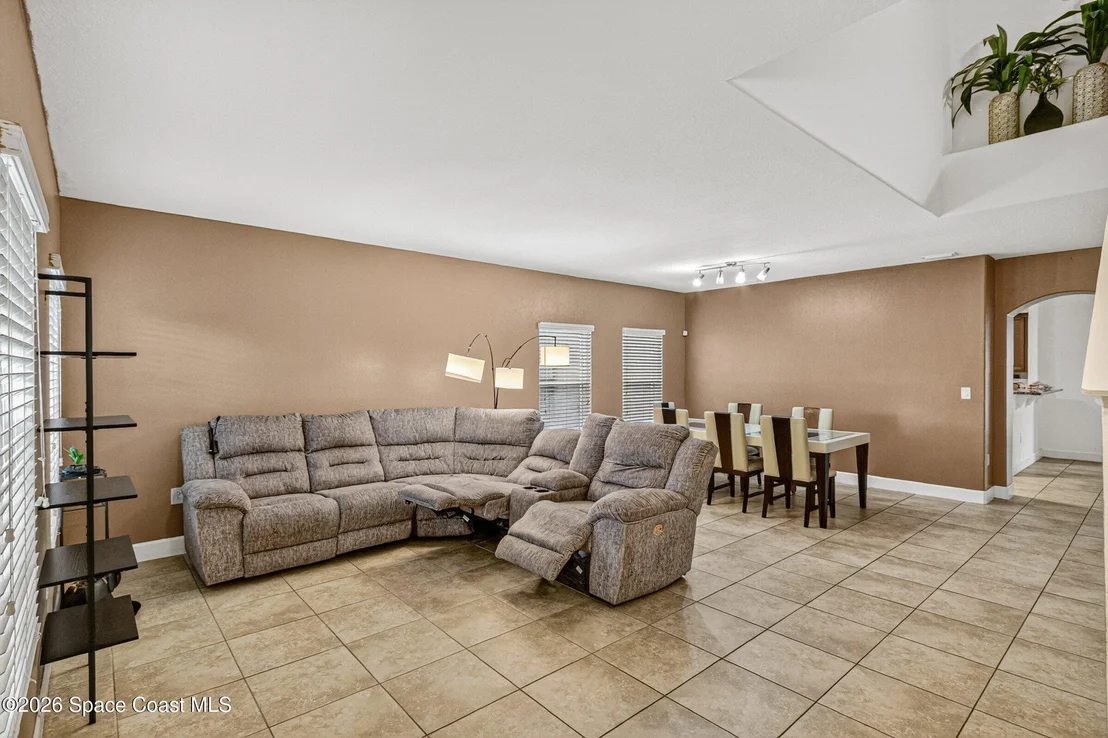 Photo of 547 Trymore Drive SE