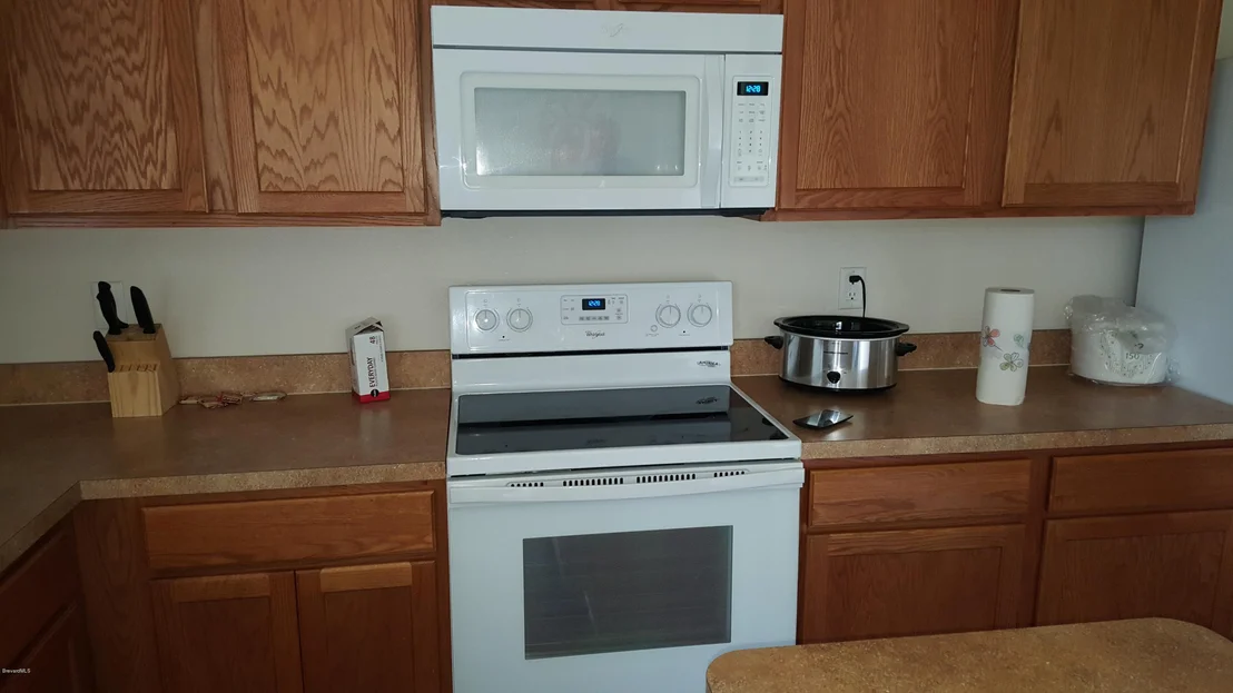 Photo of 384 Dryden Circle