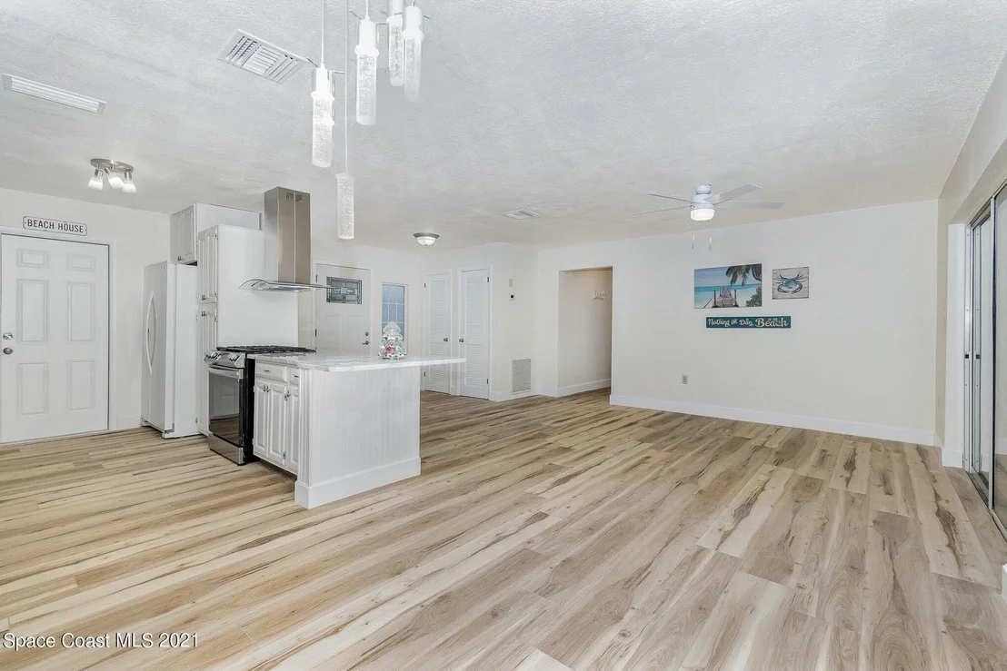 Photo of 332 Apollo Drive