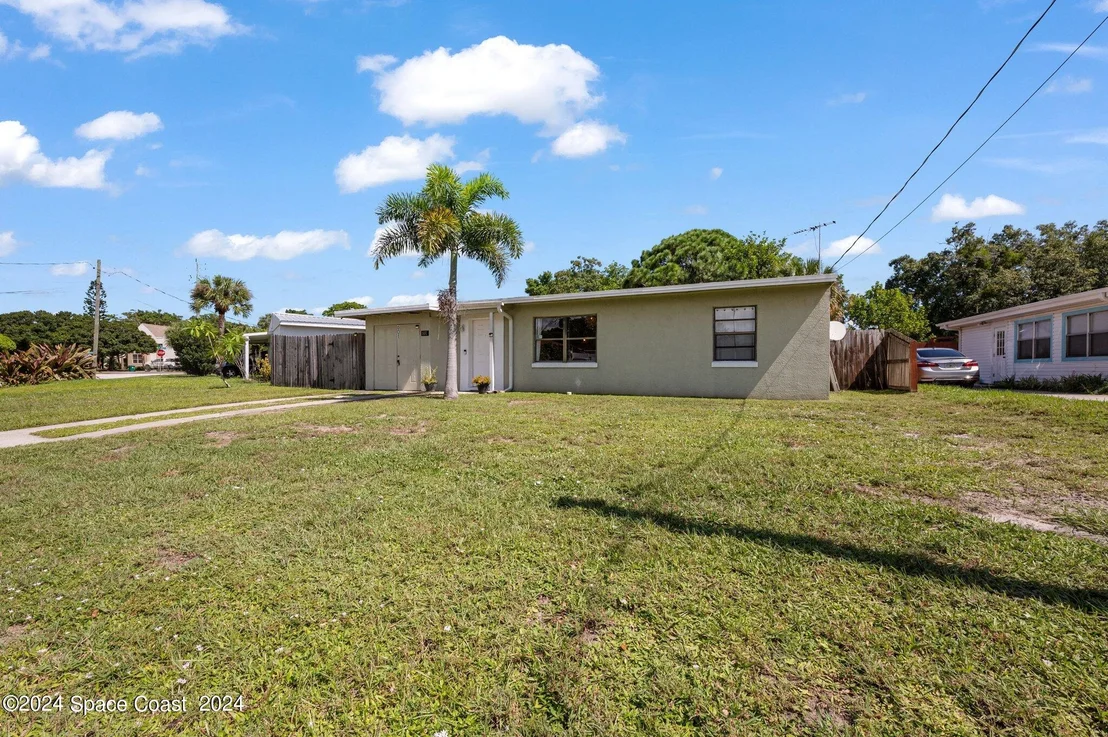 Photo of 601 Gardenia Drive