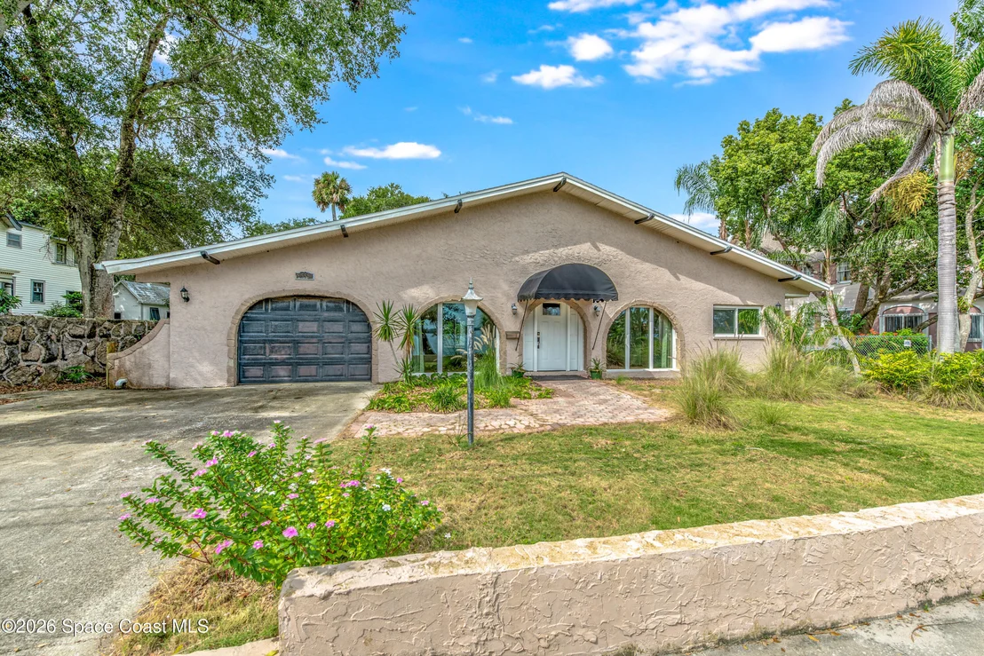 Photo of 555 Rockledge Drive