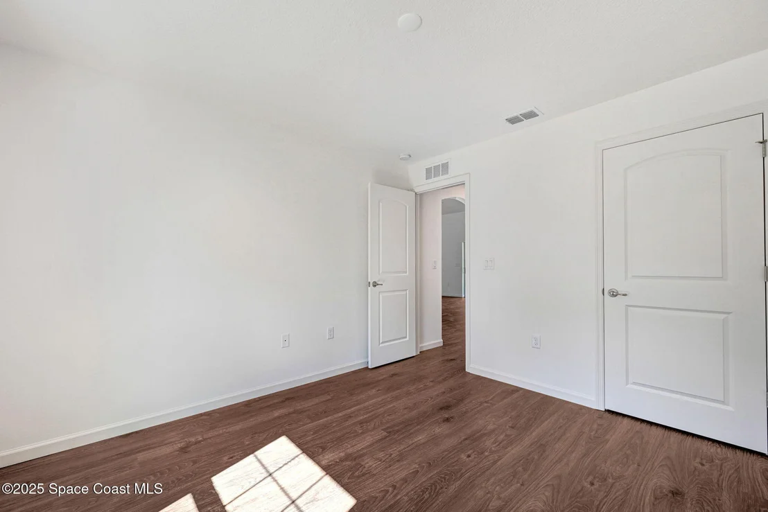 Photo of 1089 Savery Road