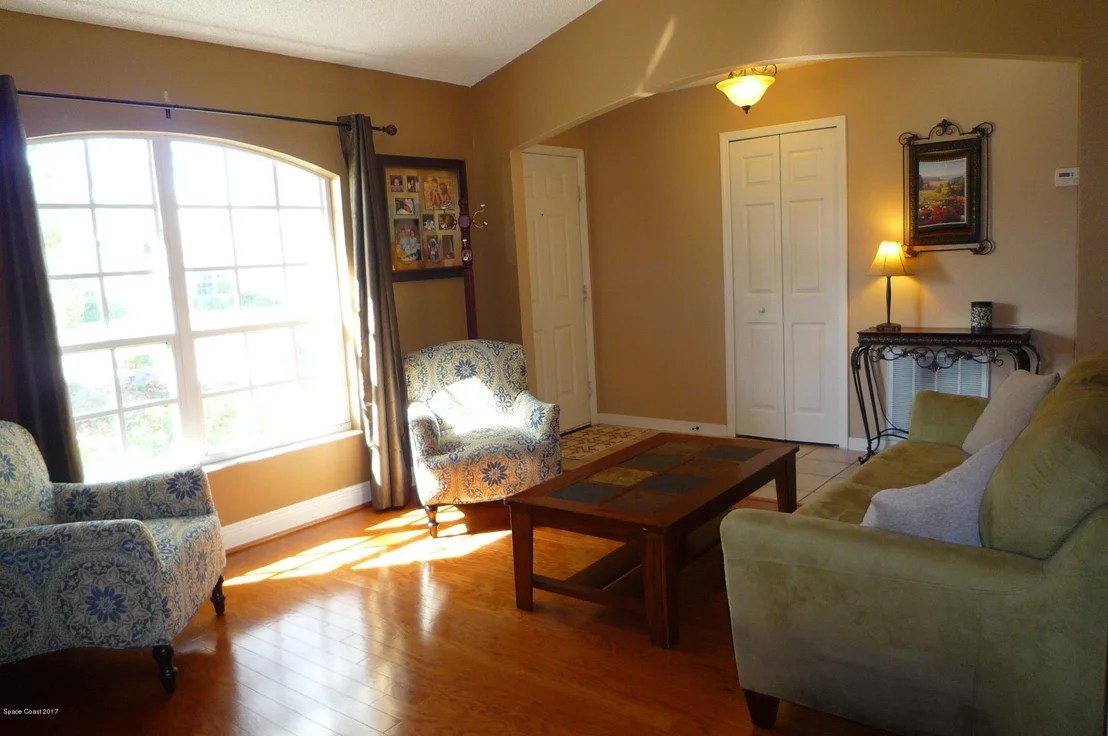 Photo of 1435 Hill Avenue