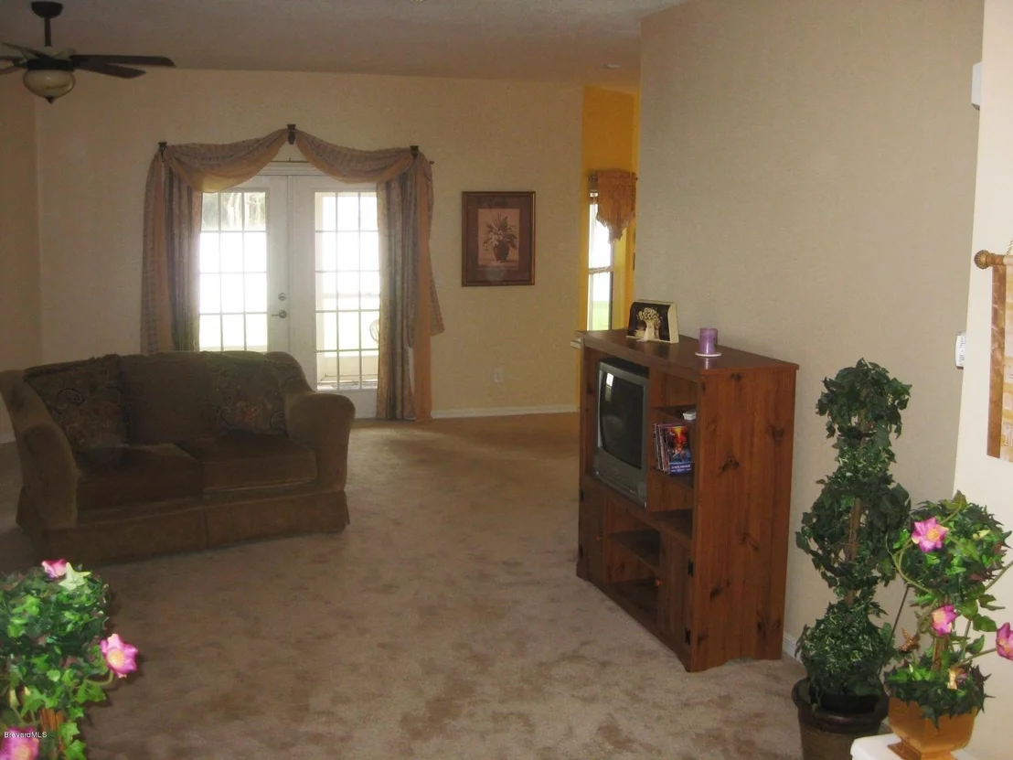 Photo of 1306 NW Jupiter Boulevard