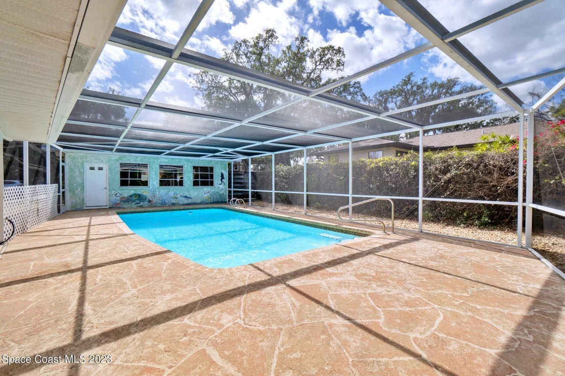 Photo of 535 Rockledge Drive