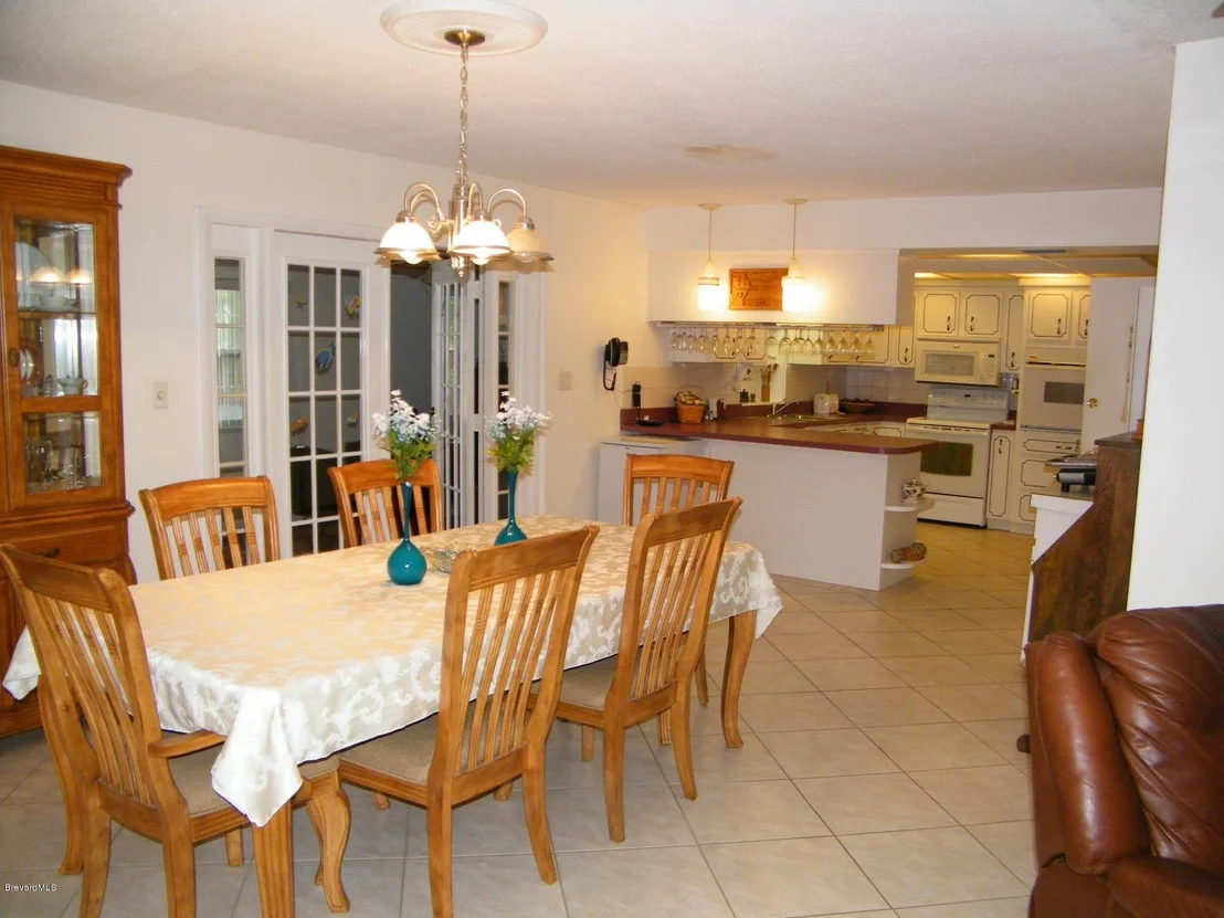 Photo of 1665 Leach Circle