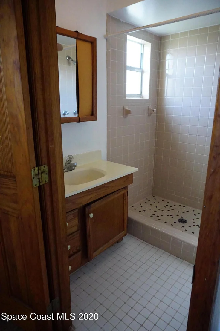 Photo of 642 Cornell Avenue