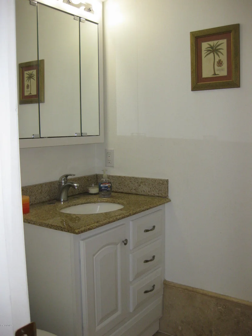 Photo of 654 Doral Lane