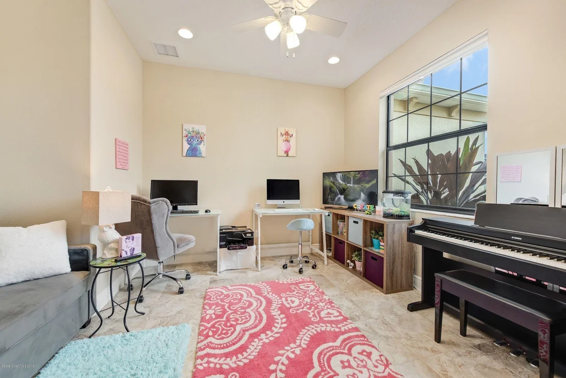 Photo of 7457 Bluemink Lane