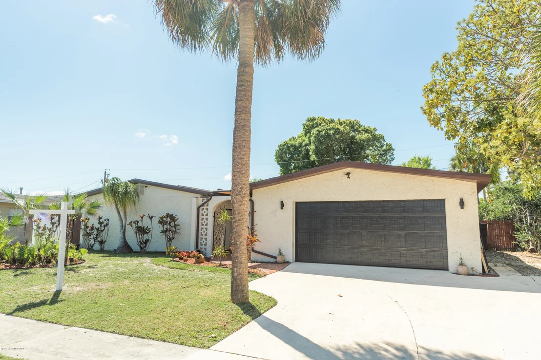 Photo of 1333 Estridge Drive