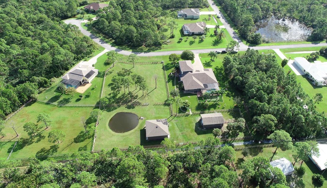 Photo of 6940 Hacienda Drive