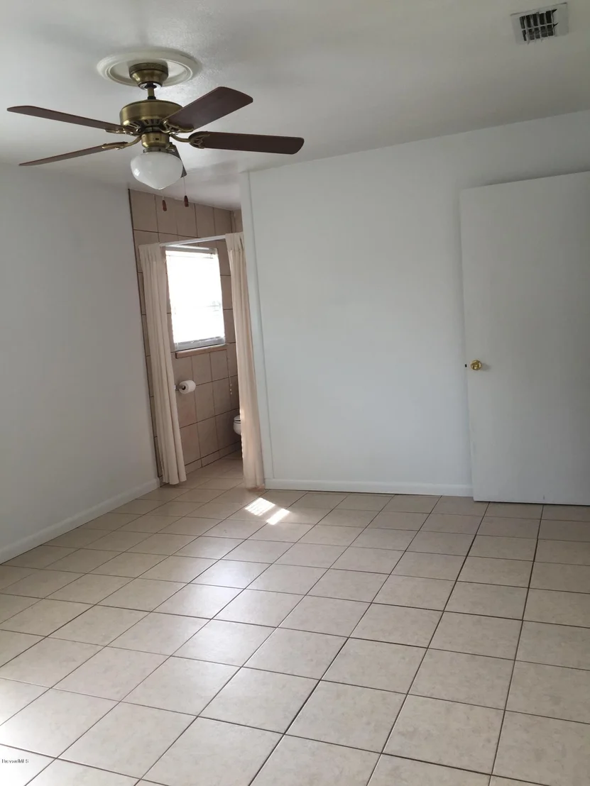 Photo of 1177 Bell Street
