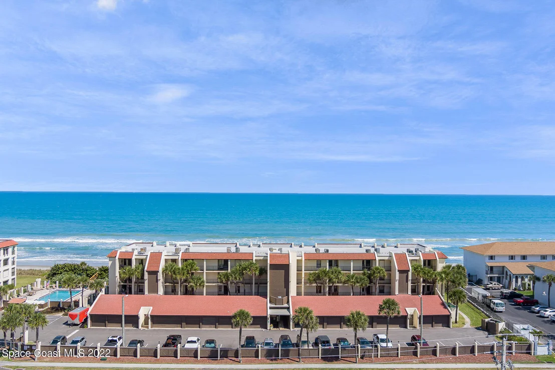 Photo of Unit 110 at 175 Highway A1a