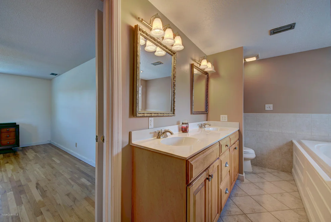 Photo of 4410 LANTERN Drive
