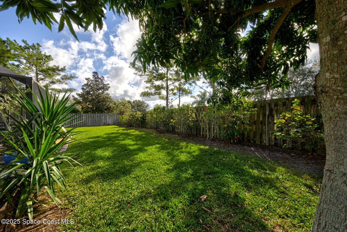 Photo of 1815 Botanica Circle