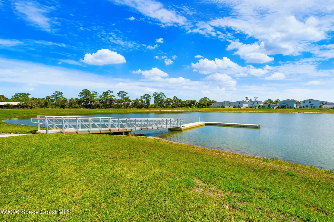 Photo of 826 Dockside Drive SW
