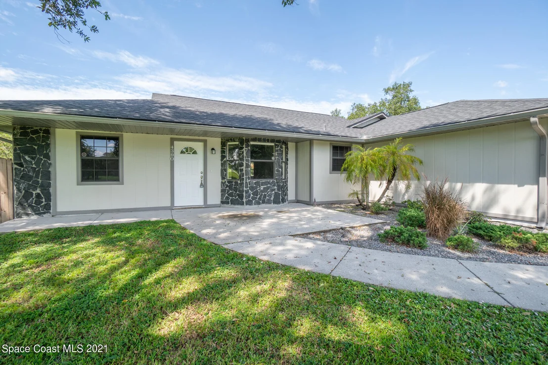 Photo of 4390 Alan Shepard Avenue