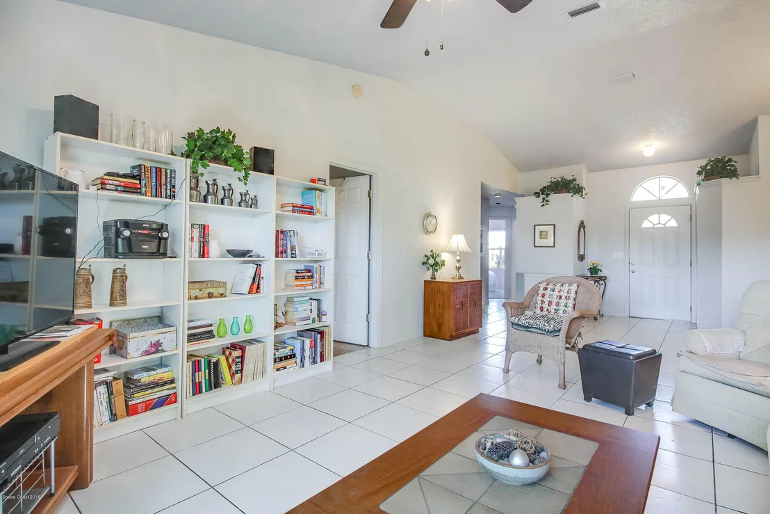 Photo of 7217 Hammock Lakes Drive