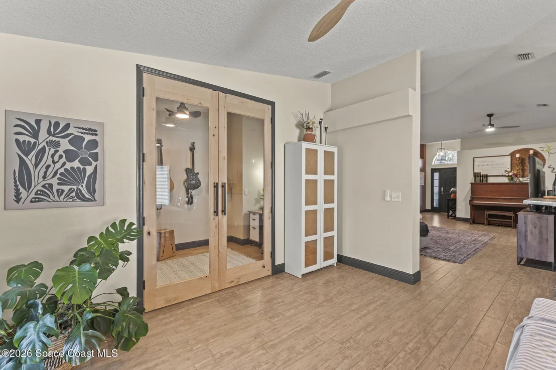 Photo of 4600 Radford Lane