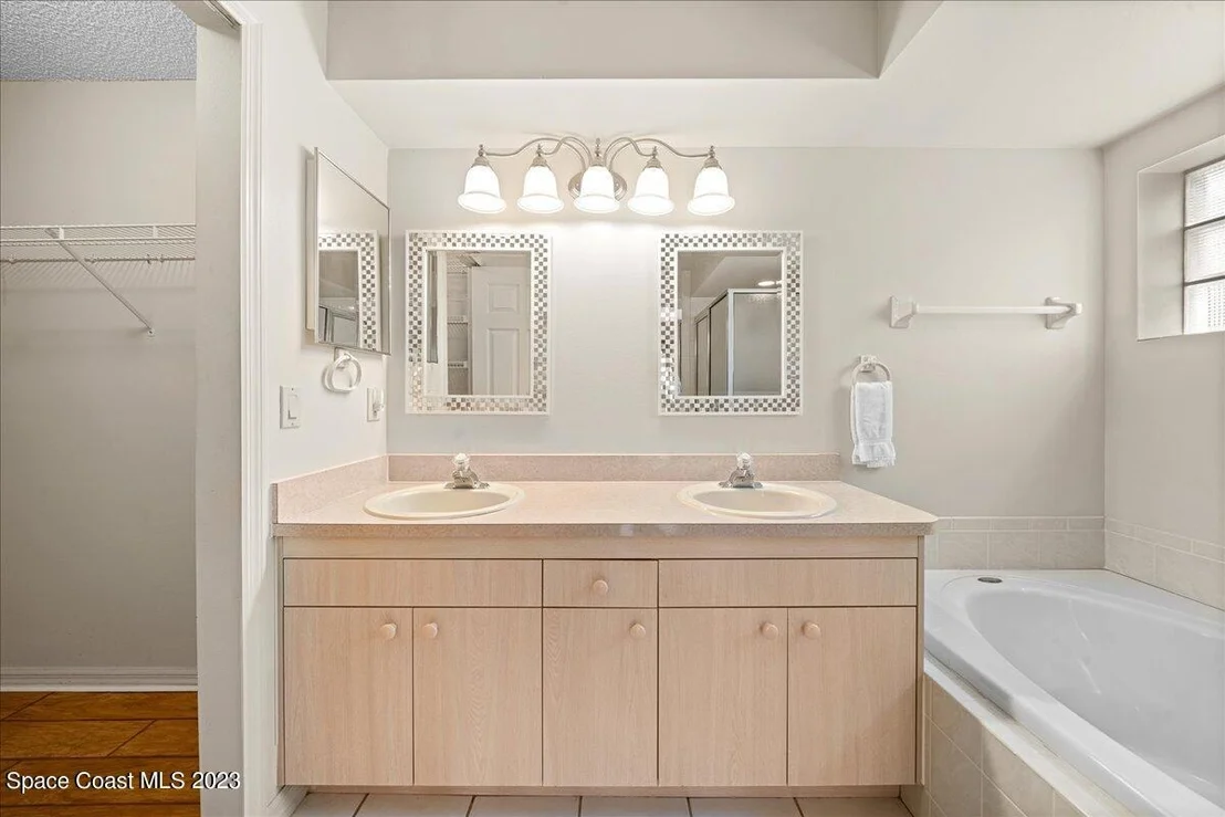 Photo of 330 Las Olas Drive