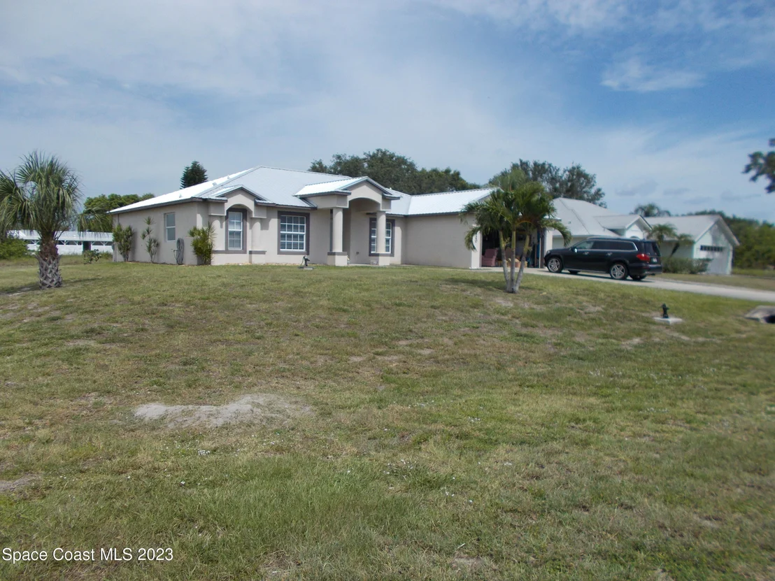 Photo of 8820 Central Avenue