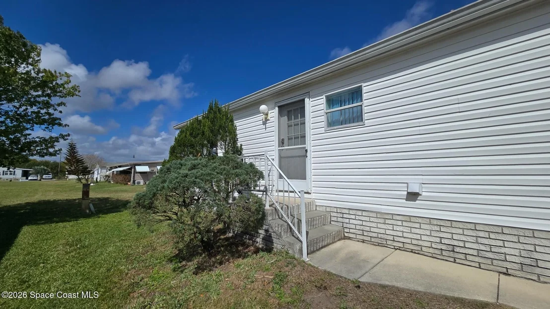 Photo of 306 Buttonwood Court