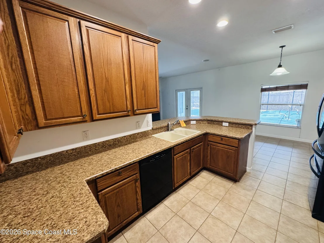 Photo of 1110 Morgan Circle NE