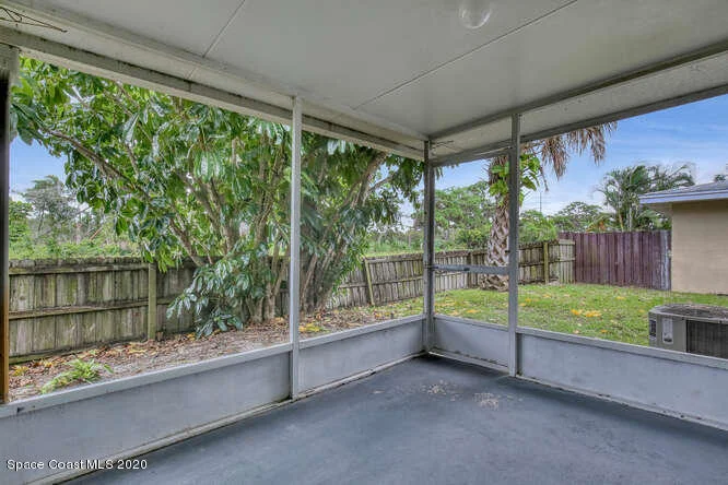Photo of 320 Myrtlewood Road