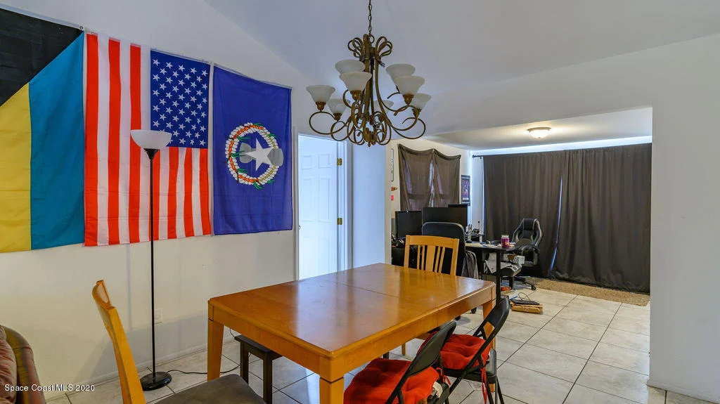 Photo of 1327 Cherry Hills Road NE