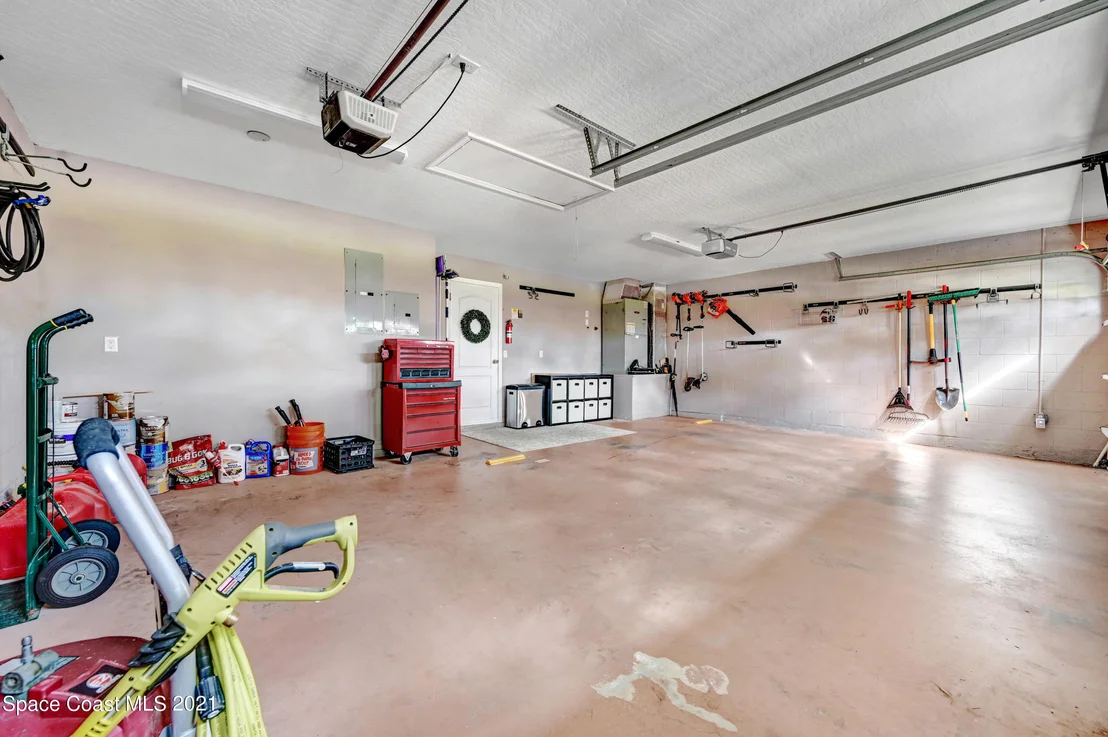 Photo of 5917 Newbury Circle