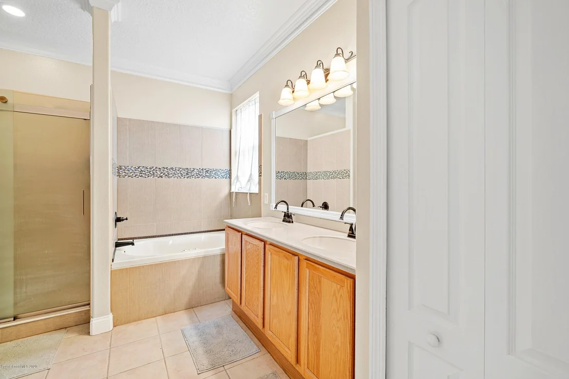 Photo of 1541 Bridgeport Circle