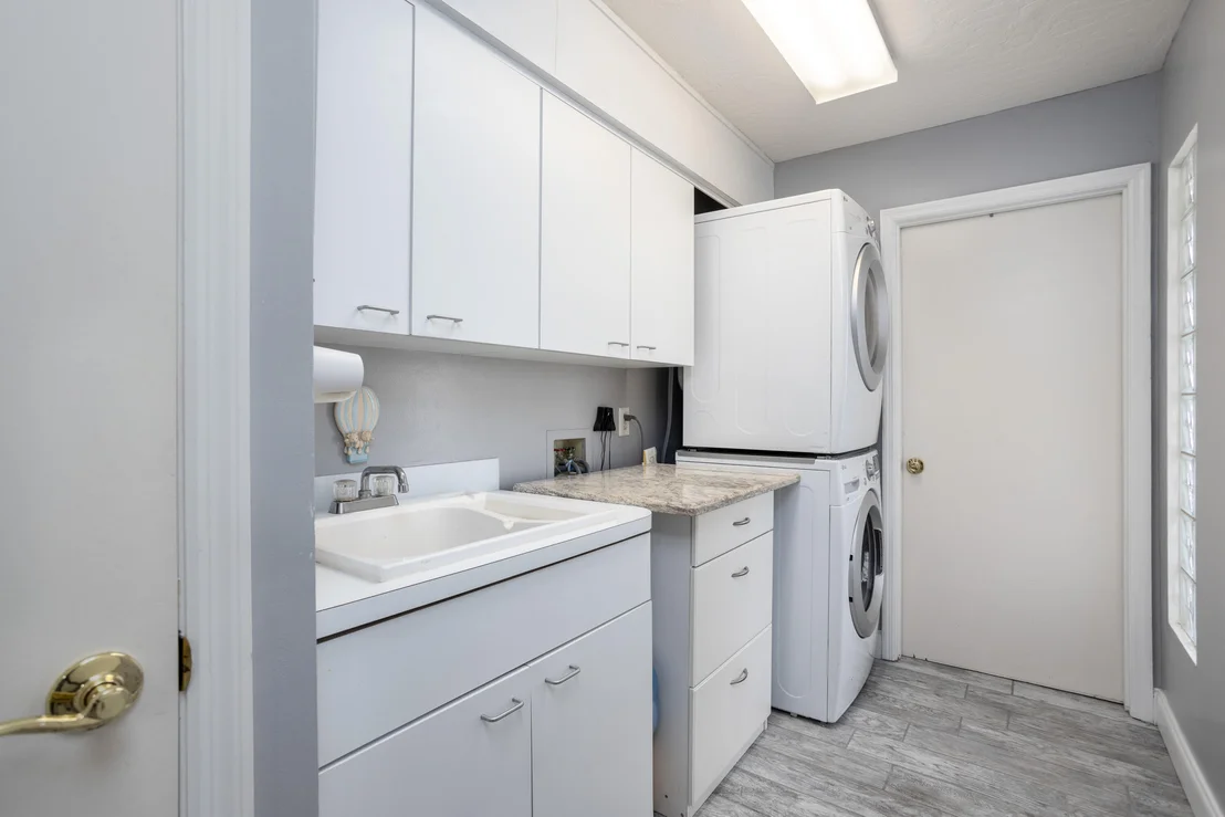 Photo of 1371 Silver Lake Drive